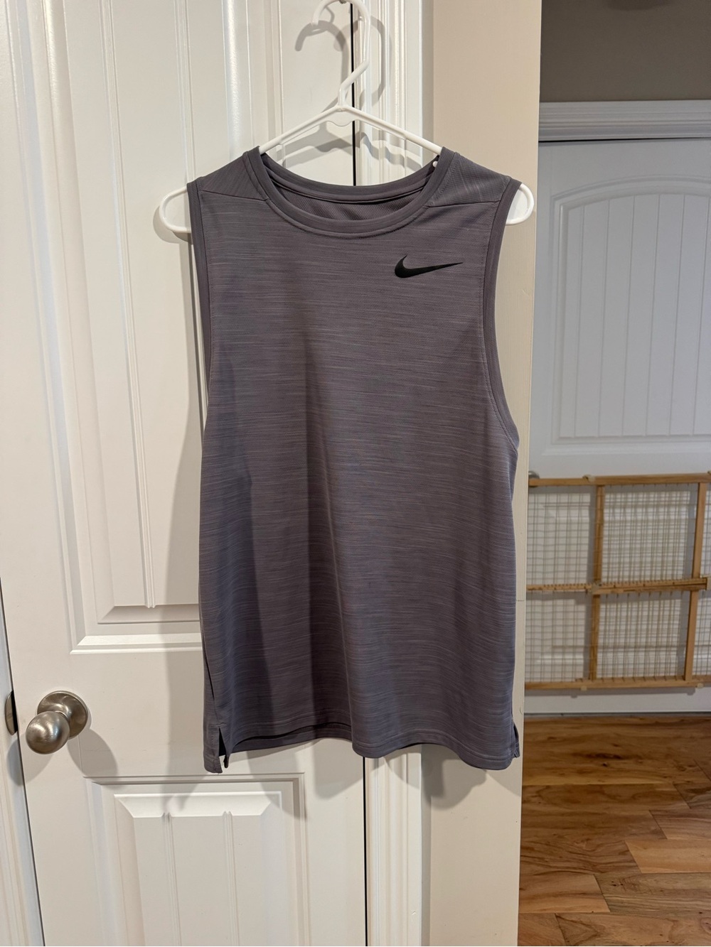 Nike Men’s Gray Sleeveless Training Tank